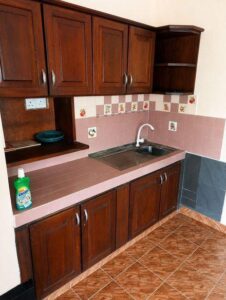 Single-Storey 6 Bedroom House for Rent in Kalubowila