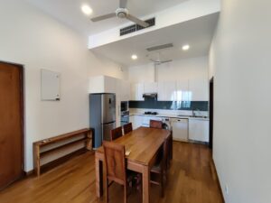 Rosmead Place higher floor 1100 sqft executive apartment
