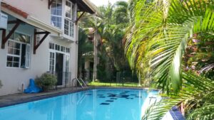 two storey pool house Colombo 05